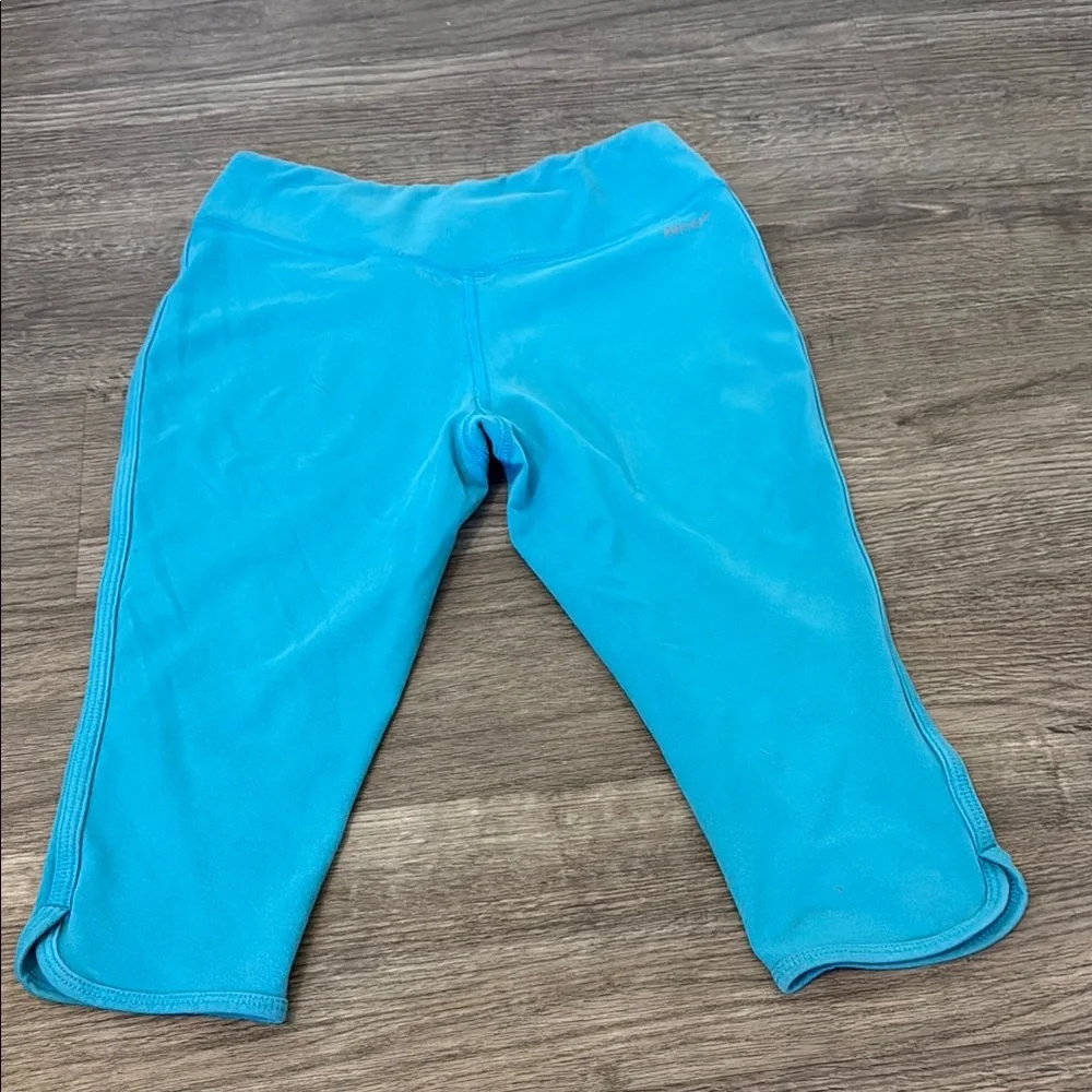 Nike Women's Teal Capris‎